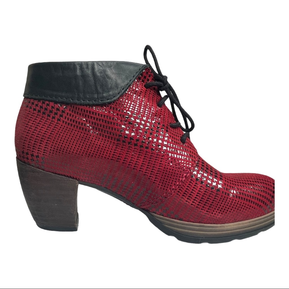 Wolky Stacked Red Platform Stacked Heeled Bootie w/Black Collar US 5.5 EU 36